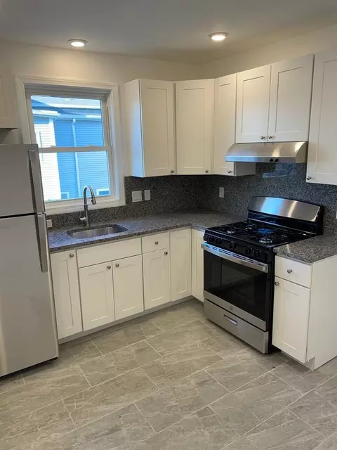 217 Washington St, Lynn, MA 01902