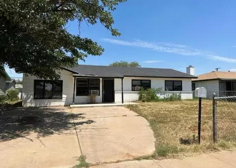 3305 E Colgate St, Lubbock, TX 79403