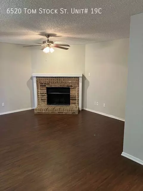 6520 Tom Stock St # 19C, Fort Worth, TX 76116