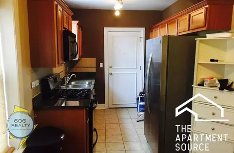 4860 W Warner Ave #1, Chicago, IL 60641