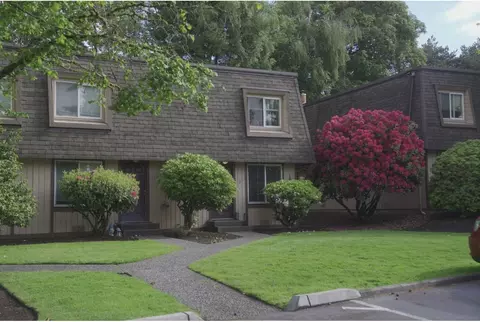 19301 36th Ave W #37, Lynnwood, WA 98036