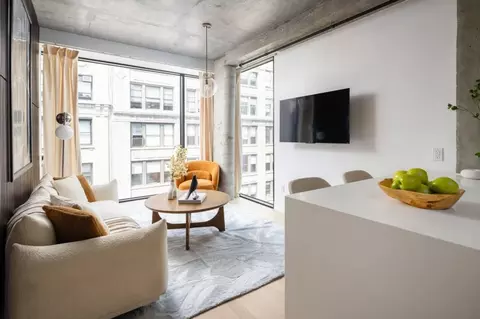 w 27th st, New York, NY 10001