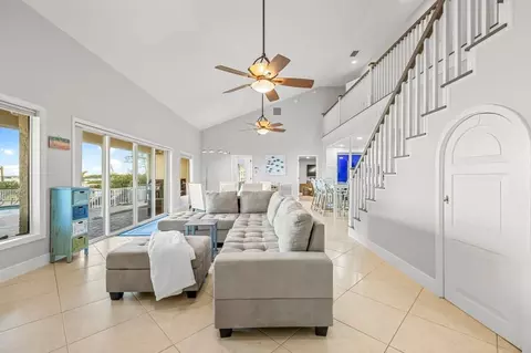 s tropical trl, Merritt Island, FL 32952