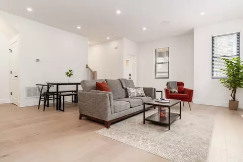 madison ave, Columbus, OH 43205