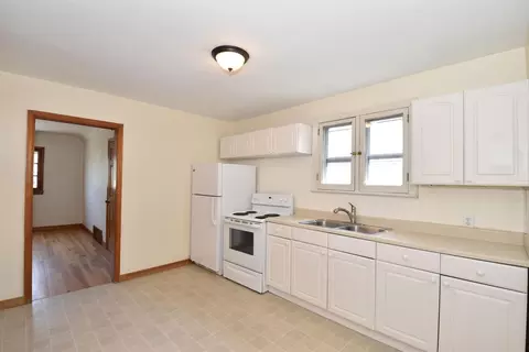 1427 S 86th St #UPPER, Milwaukee, WI 53214
