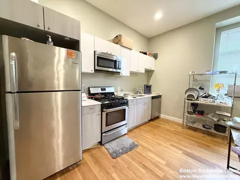 409 Dudley St #5, Boston, MA 02119