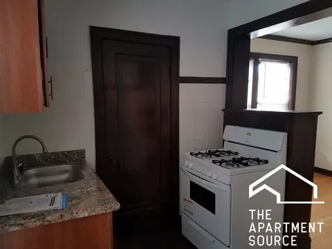 6645 21st St #6, Berwyn, IL 60402