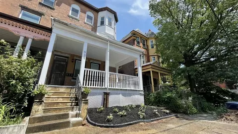 939 S Saint Bernard St #3, Philadelphia, PA 19143