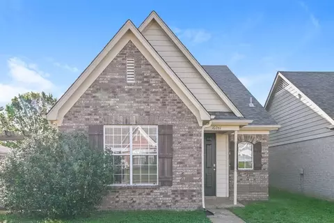 10261 Sterling Ridge Dr, Cordova, TN 38018