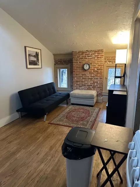 188 W 2nd St #7, Oswego, NY 13126
