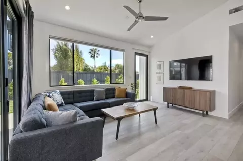 lake dr, Encinitas, CA 92024