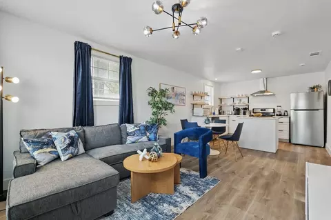 chihuahua ave, Dallas, TX 75212