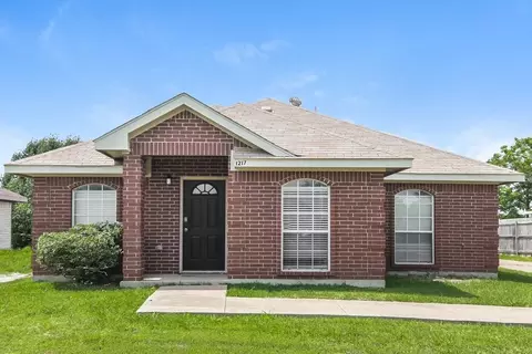 1217 Brittany Way, Seagoville, TX 75159
