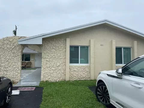 901 NE 2nd St, Hallandale Beach, FL 33009