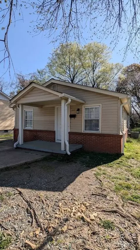 907 Bennett St, Greensboro, NC 27406