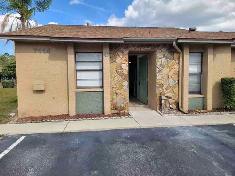 7114 Barclay Ave, Spring Hill, FL 34609