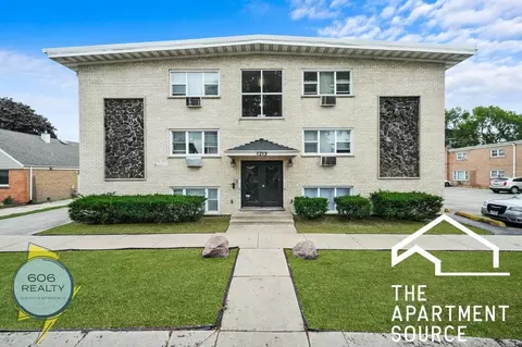 1213 N 34th Ave #18, Melrose Park, IL 60160