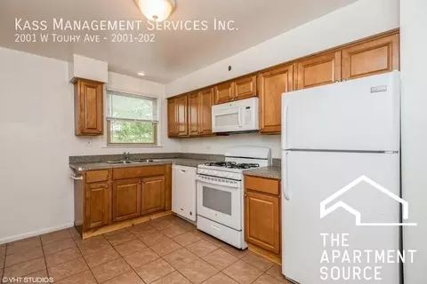2005 W Touhy Ave #105, Chicago, IL 60645