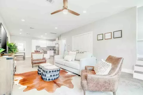 e 32nd st, Houston, TX 77018