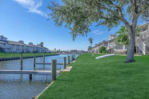 81 St #1060789P, Galveston, TX 77551
