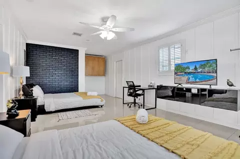 w chaminade dr, Hollywood, FL 33021