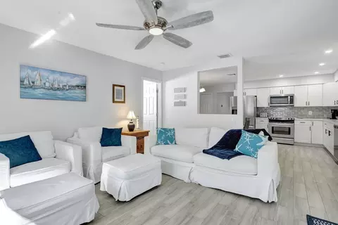 poinciana dr, Naples, FL 34105