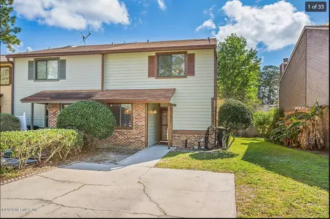 11211 Windtree Dr E, Jacksonville, FL 32257