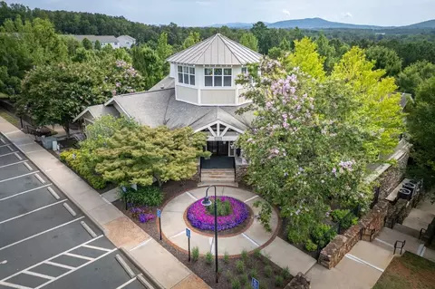 1810 Candlewood Ct #102, Charlottesville, VA 22903