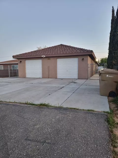 16475 Vine St # A, Hesperia, CA 92345