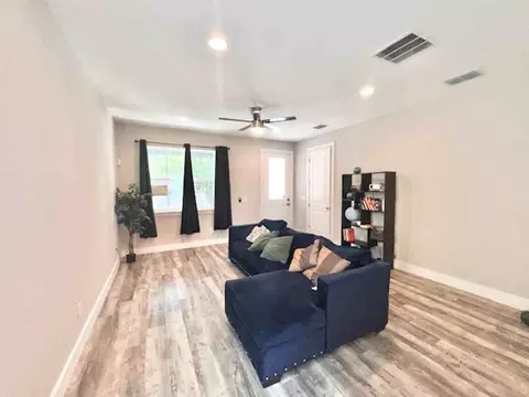 907 Randall St, Orlando, FL 32805