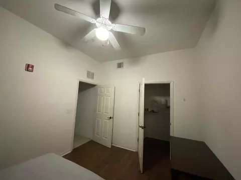 1418 NW 3rd Ave #204, Gainesville, FL 32603