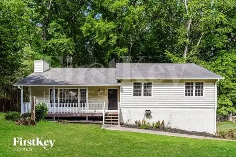 125 Creekview Dr, Woodstock, GA 30188