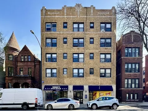 711 W Belmont Ave #306, Chicago, IL 60657