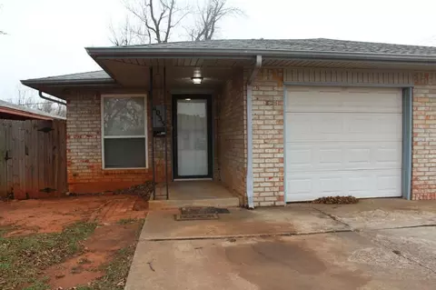 4033 S Locust Dr, Midwest City, OK 73110