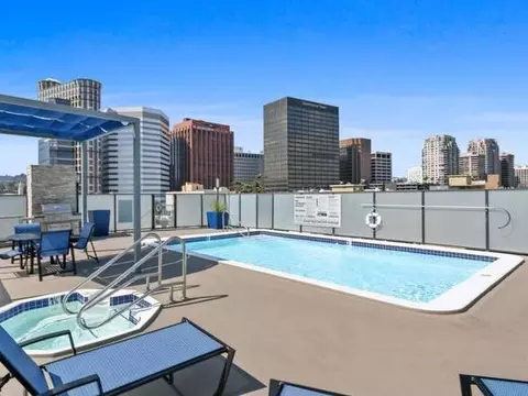 10959 Rochester Ave, Los Angeles, CA 90024