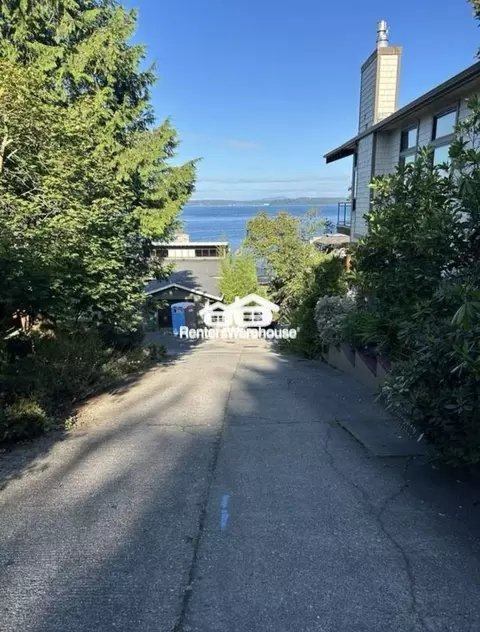 8641 Fauntleroy Way SW, Seattle, WA 98136