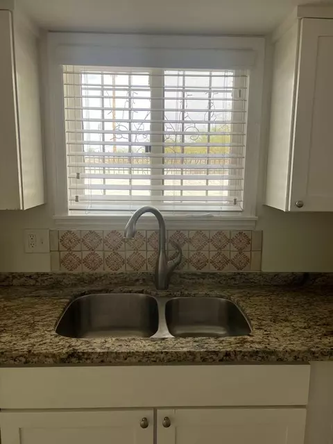 1402 E Osborn Rd, Phoenix, AZ 85014