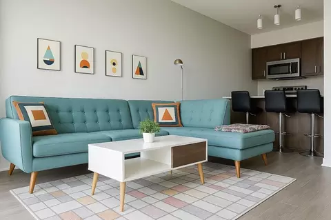 locust st, Des Moines, IA 50309