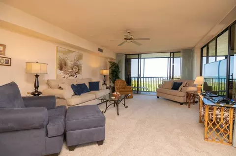bluebill ave, Naples, FL 34108