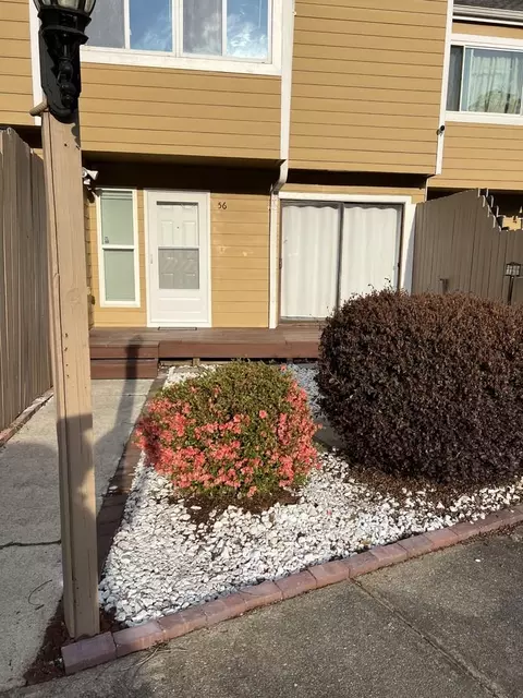 56 Sandalwood Cir #1, Lawrenceville, GA 30046