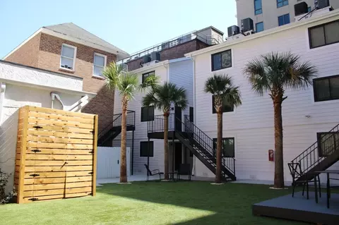 364 King St, Charleston, SC 29401