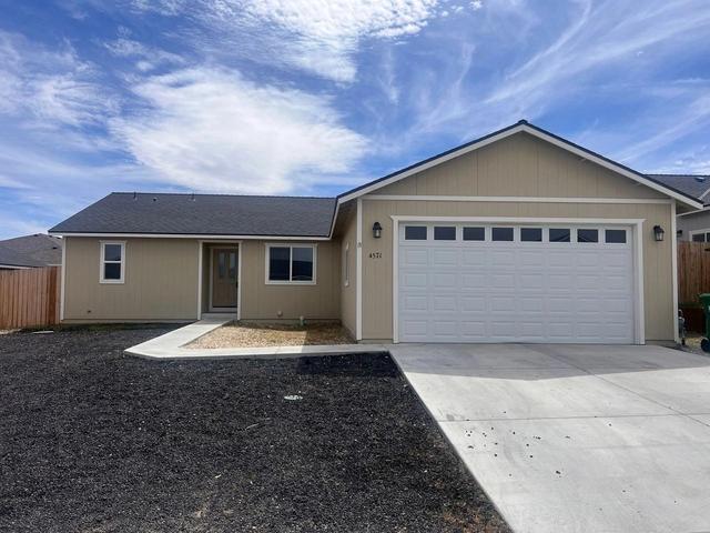 4571 Rutledge St, Fernley, NV 89408