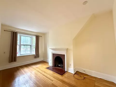 188 Marlborough St #3A, Boston, MA 02116