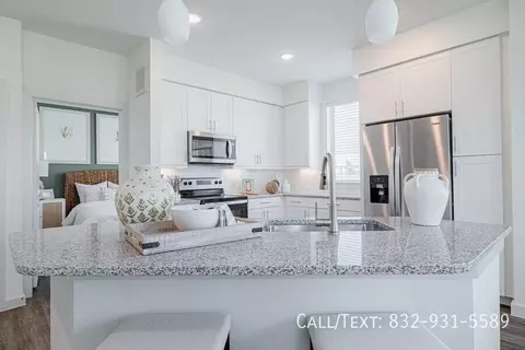5688 Gessner Rd #WO2, Houston, TX 77041