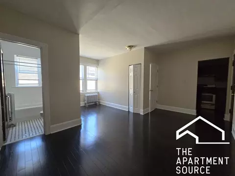 1333 W Birchwood Ave #304, Chicago, IL 60626