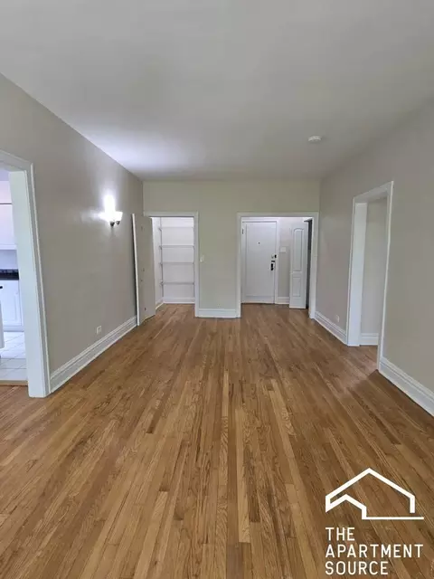 908 Reba Pl #3N, Evanston, IL 60202
