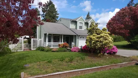 1663 Lynne Dr, Freeland, WA 98249