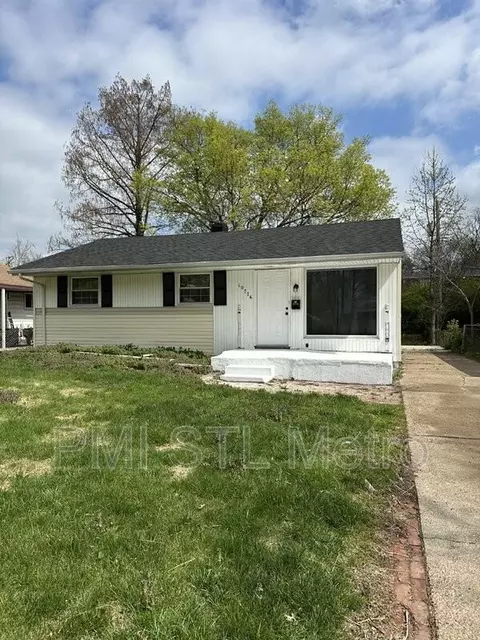 10776 Spring Garden Dr, Glasgow Village, MO 63137