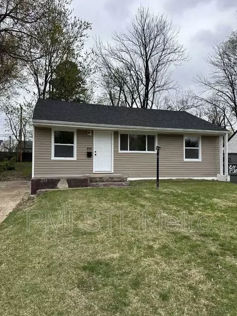 231 Estridge Rd, Glasgow Village, MO 63137