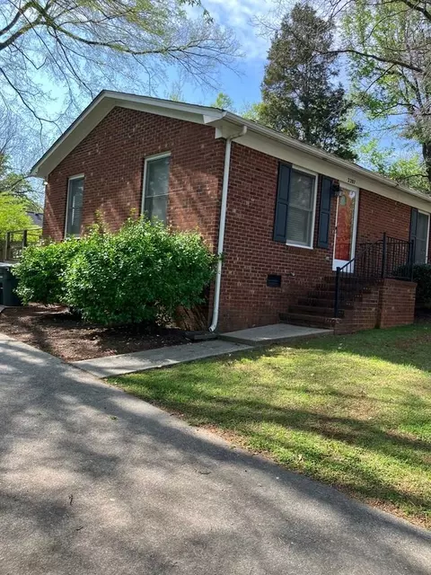 2207 Fairfield Ave, Greensboro, NC 27408